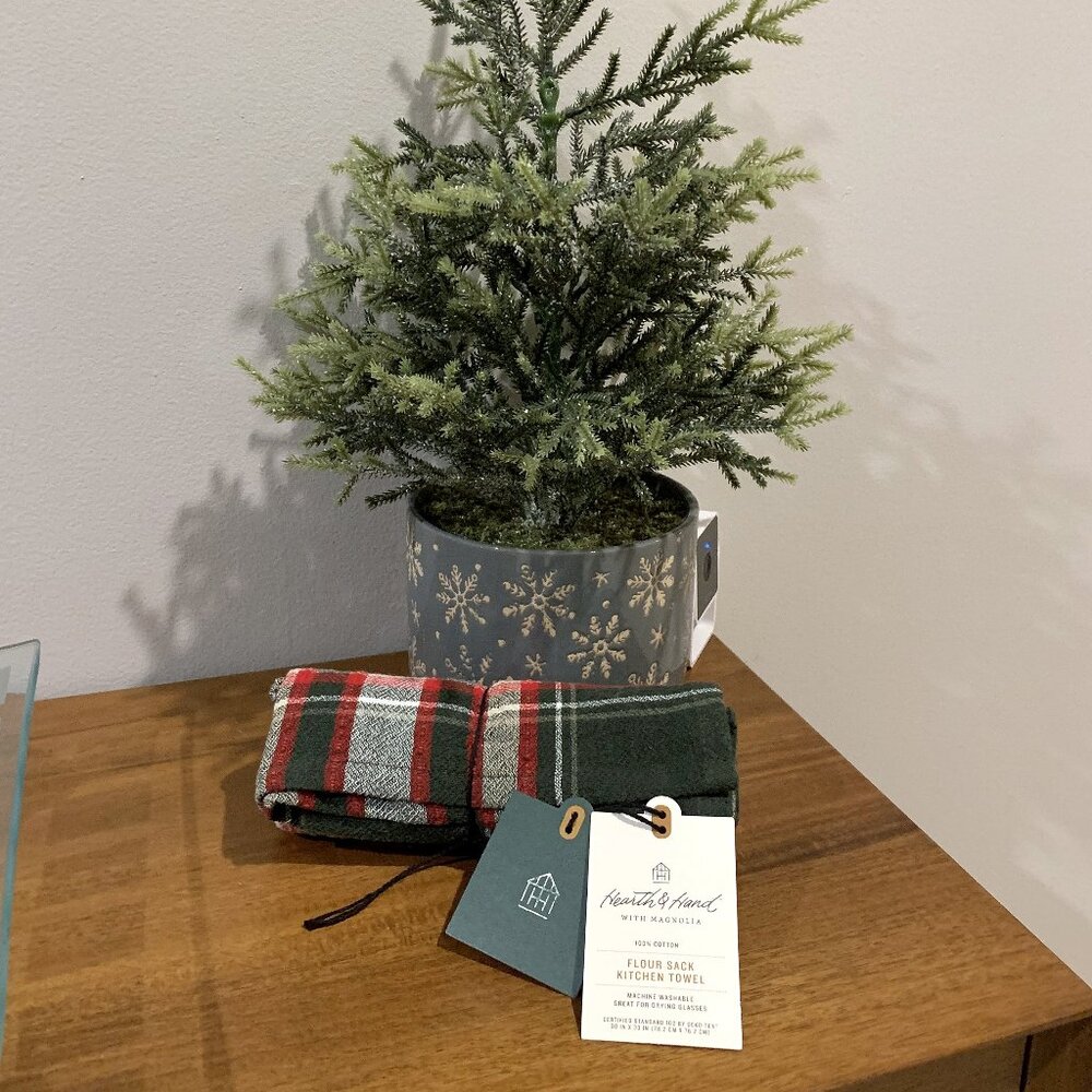 Hearth and & Hand Magnolia Red Green Plaid Kitchen Hand Towel NEW Christmas 2024